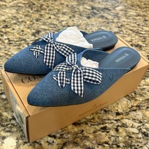 Vivaia slip ons size 8.5 (euro 39)